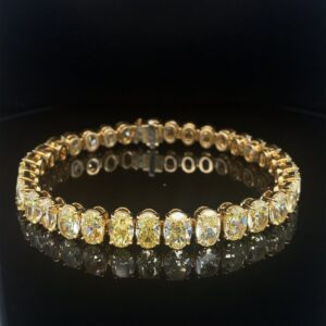 Beautiful Gold with 33.52cttw Fancy Intense Yellow Diamonds Bracelet
